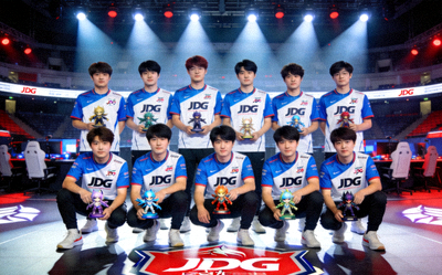 JDG京东电子竞技俱乐部英雄联盟分部团队宣传照